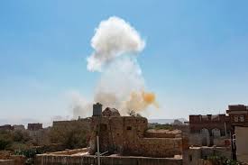 Saudi-led coalition intensifies air strikes in Yemen, hits grains port