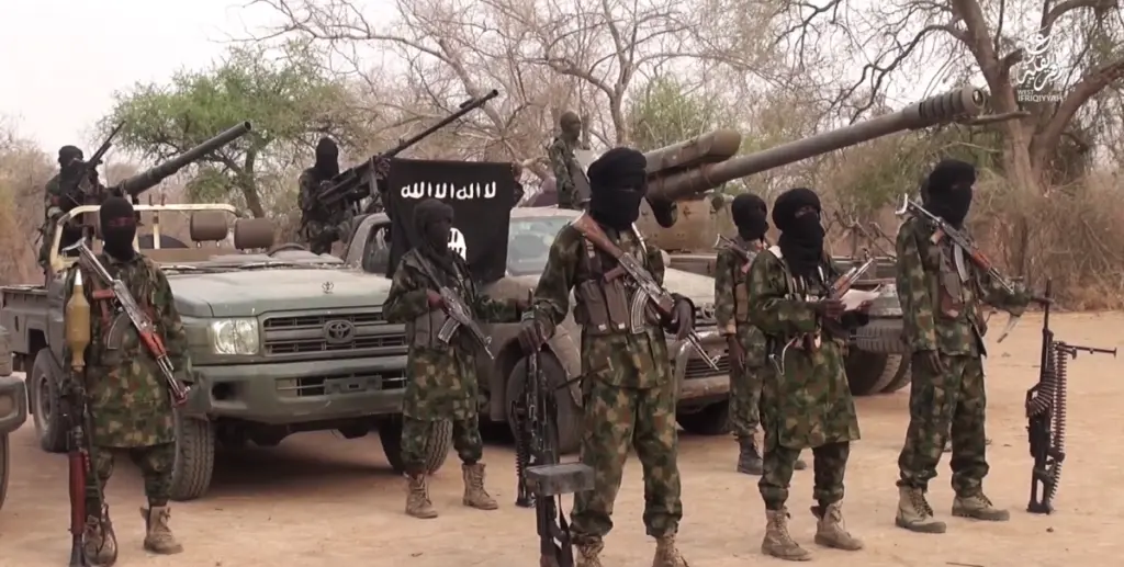 ISWAP reportedly invites Boko Haram for a gunfîght