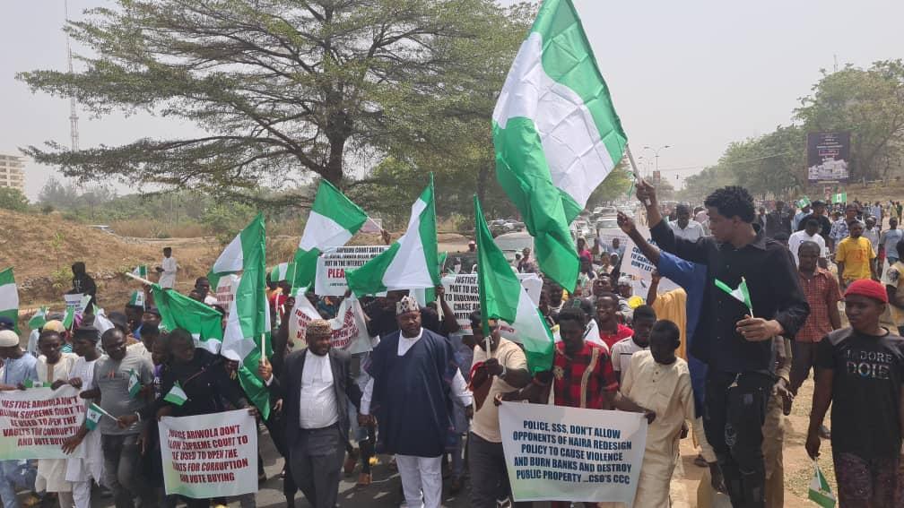 Protest rock Abuja over S'Court order on old naira