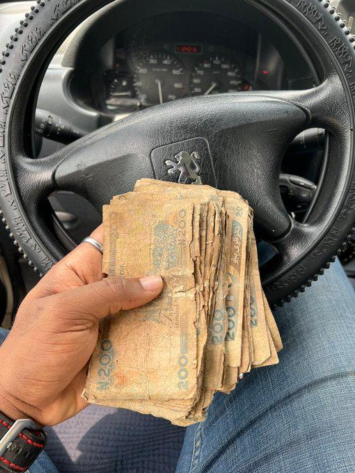 Man laments smelling old N200 notes