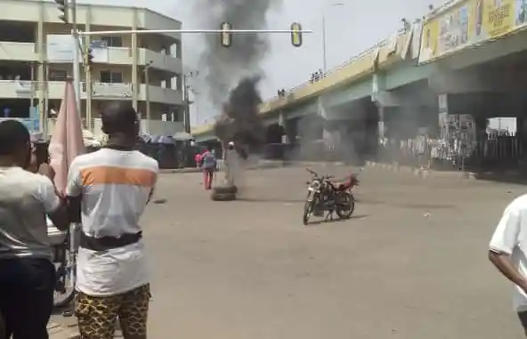 Naira notes, Fuel Scarcity: One shot as protest rocks Ogun