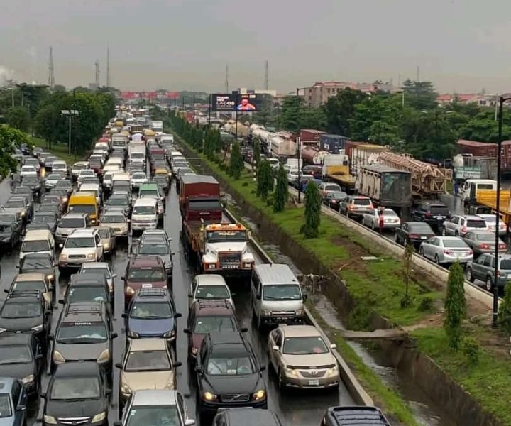 Traffic gridlock worsens on Lagos-Ibadan expressway