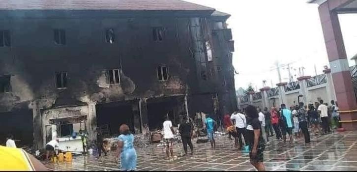 Fire guts hotel in Onitsha