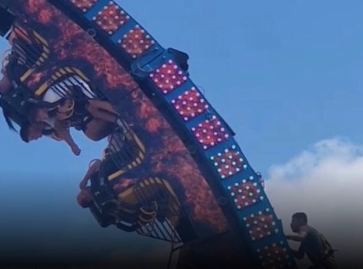 Roller coaster riders stuck upside down for over 2 hours at a festival in the U.S