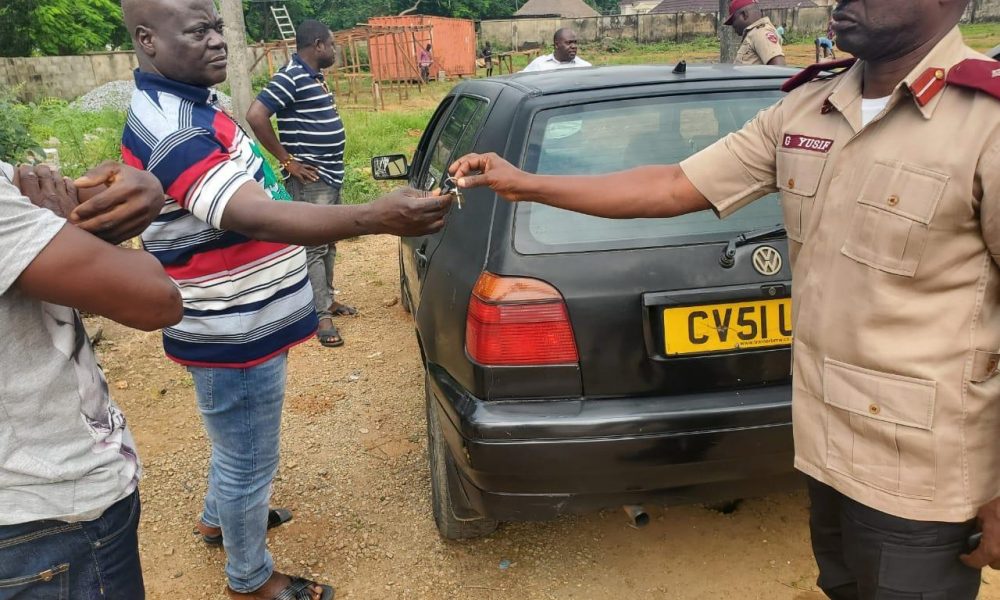FRSC nabs man driving vehicle with Nigerian and foreign plate numbers