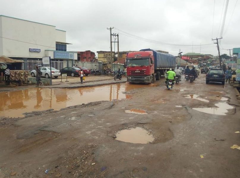 Commuters, motorists bemoan worsening Oyo roads