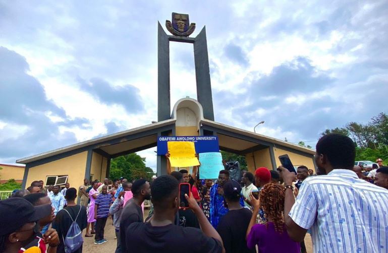 OAU students protest tuition hike