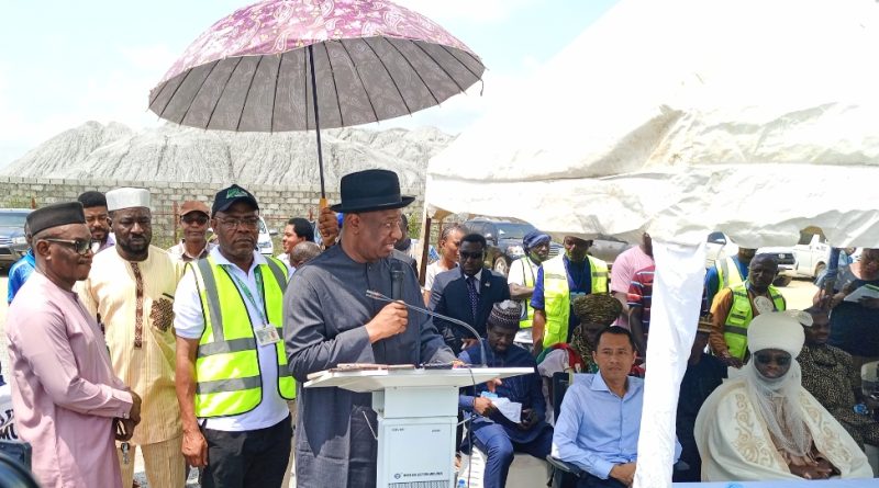Second Runway:Employ Local Hands, Minister Charges Contractor
