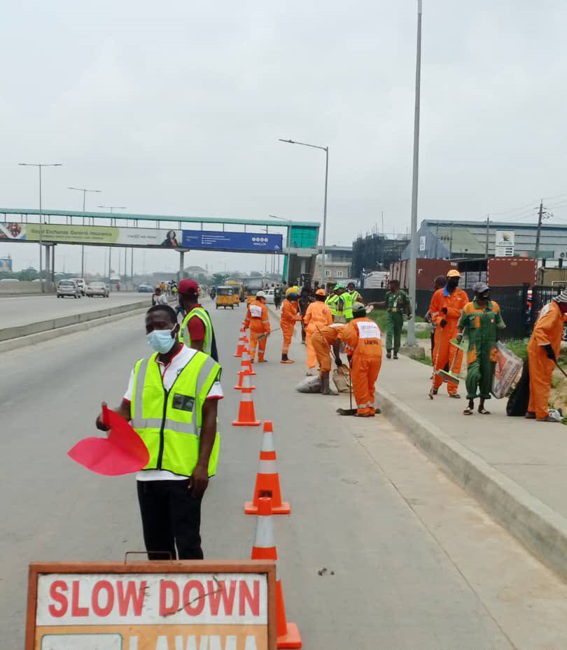 LAWMA reviews sanitation on Lagos highways