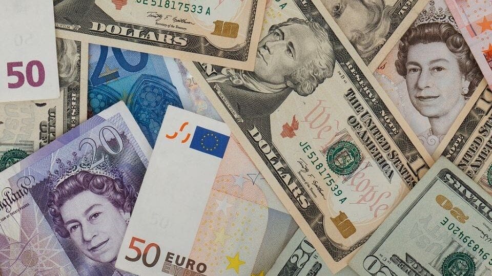 Naira weakens against Pound, Euro at parallel market