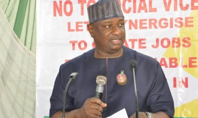 Aviation Minister threatens to cancel contracts in aviation agencies
