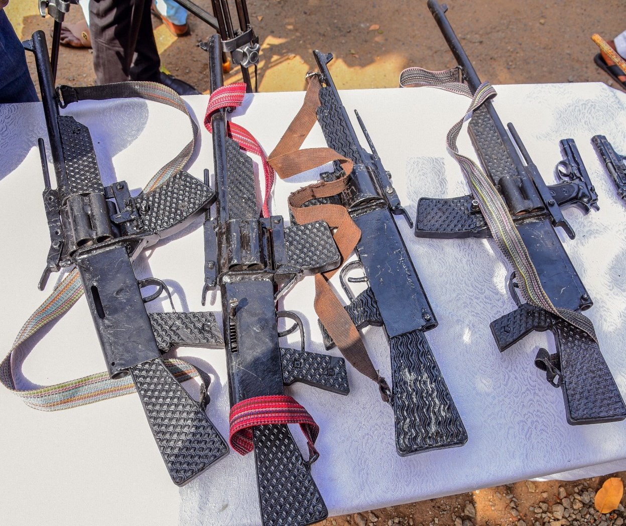 Police arrest manufacturers of local riffles in Plateau