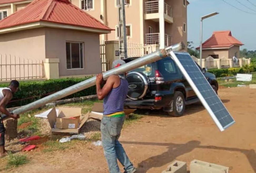 Ogun begins solar-powered street lights installation