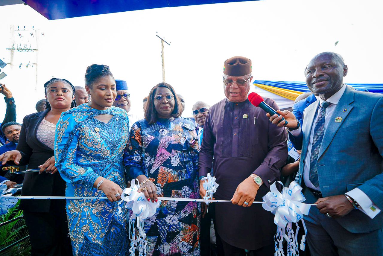 Gov. Eno commends Parallex Bank growth, commission’s Uyo branch