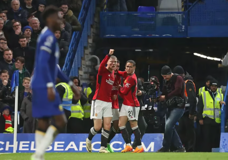Ten Hag rues Man United's defeat against Chelsea in seven-goal thriller