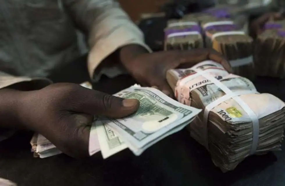 Naira maintains steady gains, trades at N1,136/$1 at official window