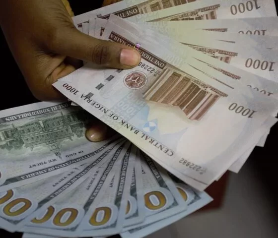 Naira sheds N5 at official window, trades at N1,490/$1