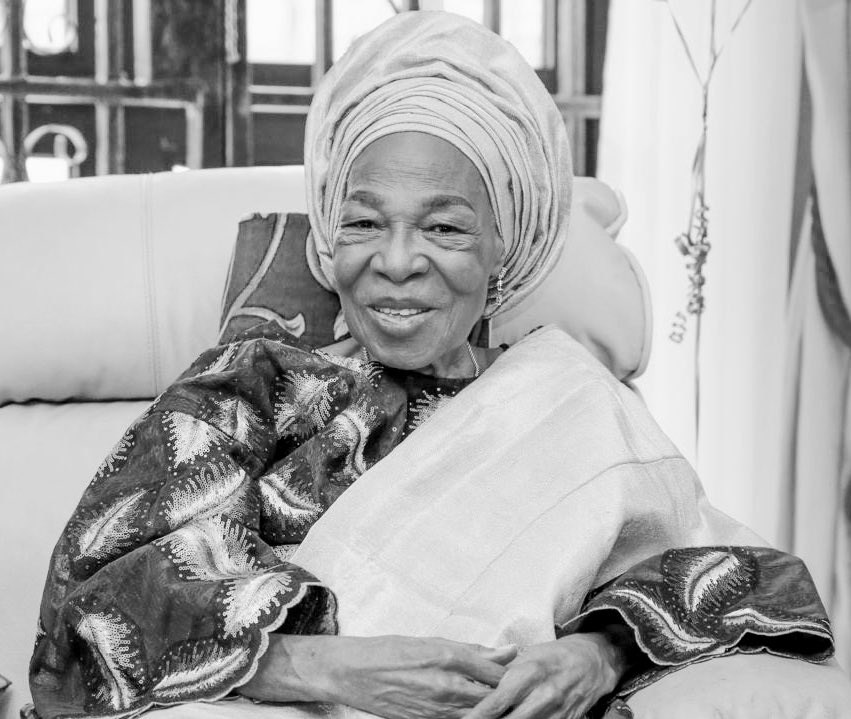 Saraki mourns death of mother