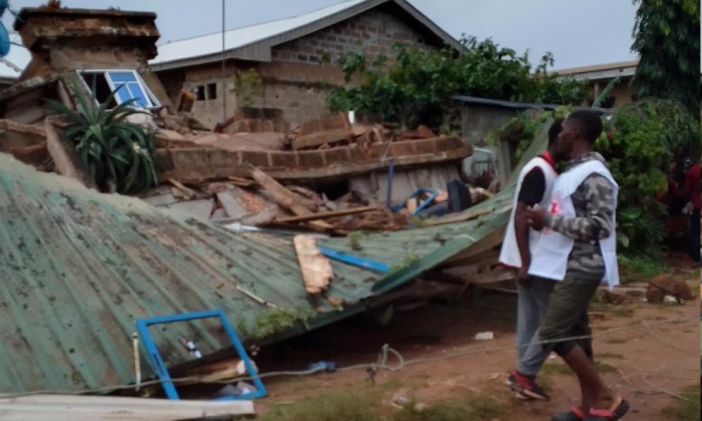 Edo govt confirms rescue of trapped UNIBEN students in collapsed building, orders investigation