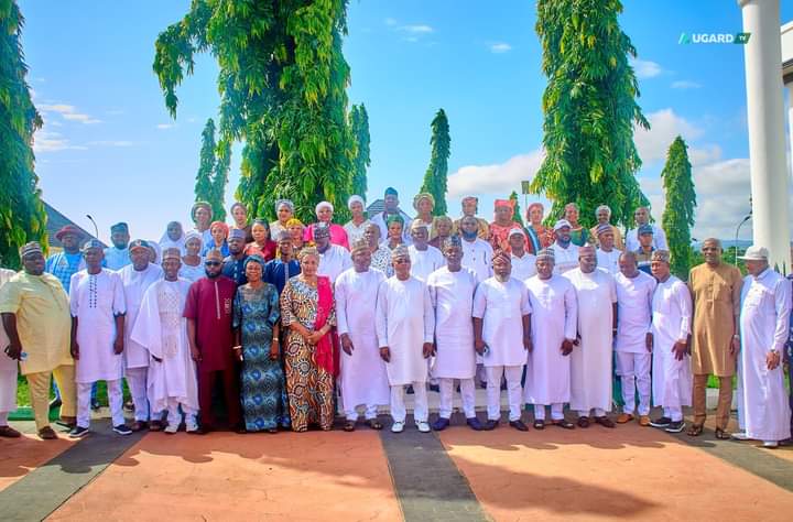 Gov Ododo and 21 new LG chairmen in Kogi