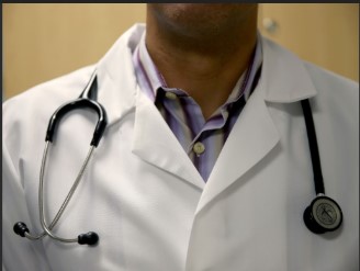 Lagos government urges doctors to halt strike