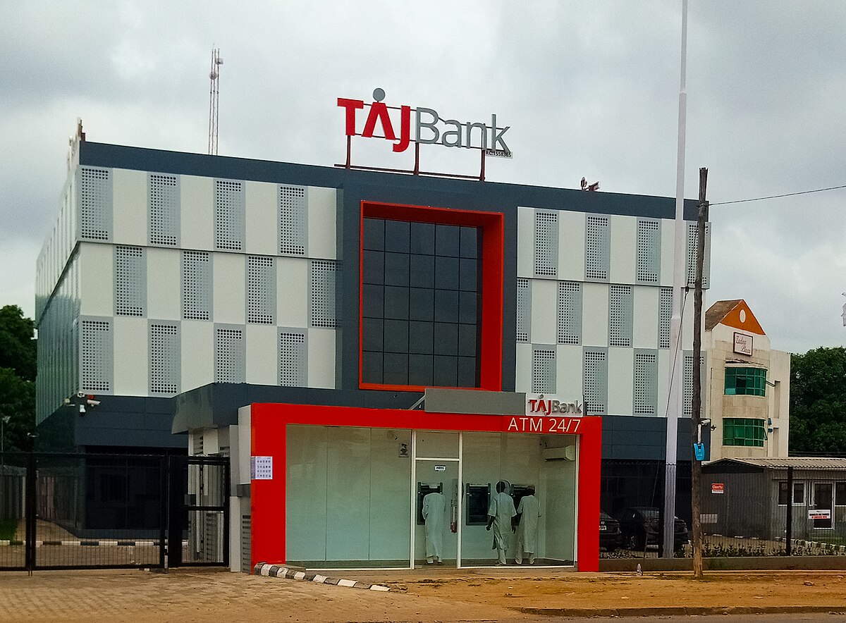 Taj_Bank
