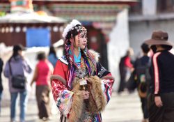 Tibetan Culture: fading myth or thriving reality?