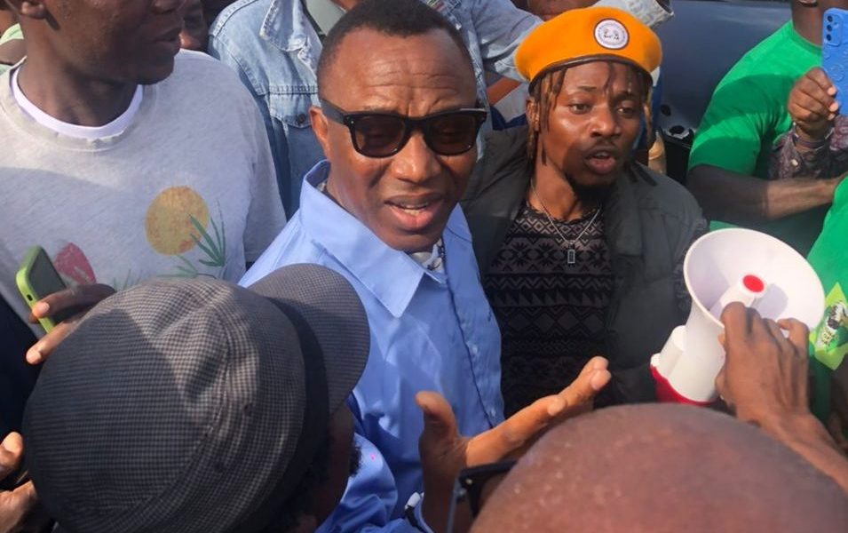 Sowore alleges Police brutality, broken arm, secret transfer