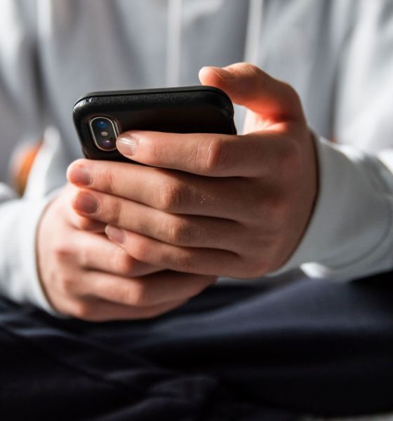 Early smartphone use among youths tied to lasting mental health struggles--Study