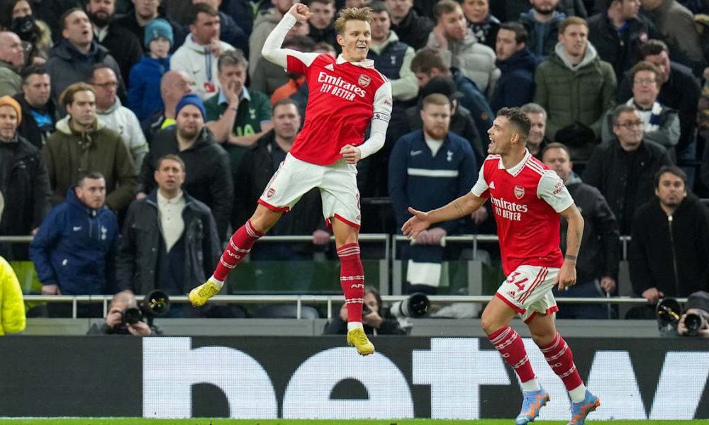 Arsenal poised for crucial North London derby as title rivals stumble