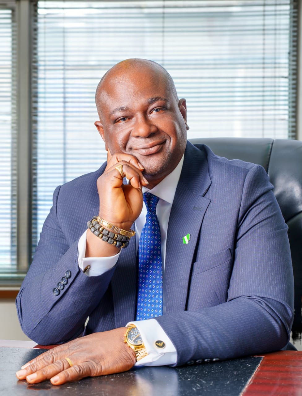 Mouka CCO Oladimeji Osingunwa honoured with creative, branding icon award 2025