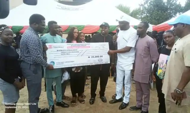 Comrade Izeze, Foostodey boost youth entrepreneurship in Ughelli South