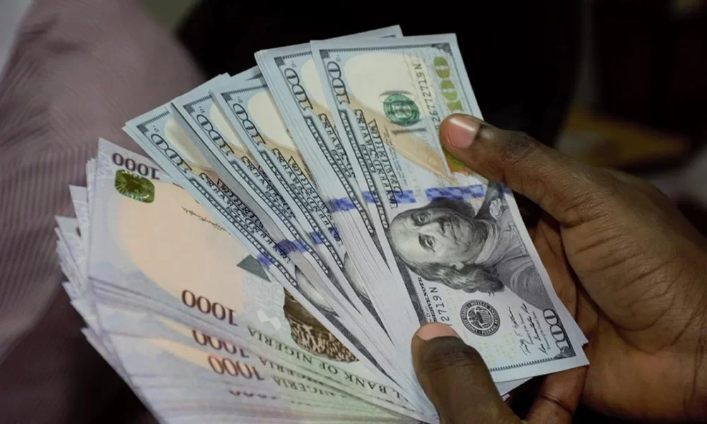 Naira stays weak despite Dollar decline as Nigeria’s FX struggles persist