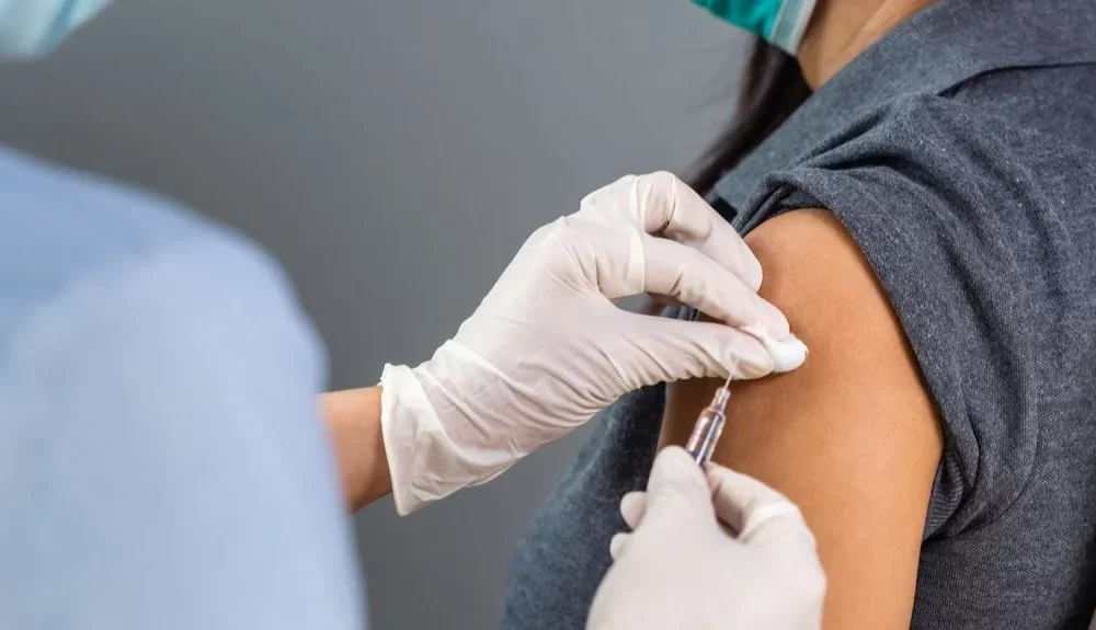Study raises fresh concerns over rare autoimmune reaction following TD vaccine in adults