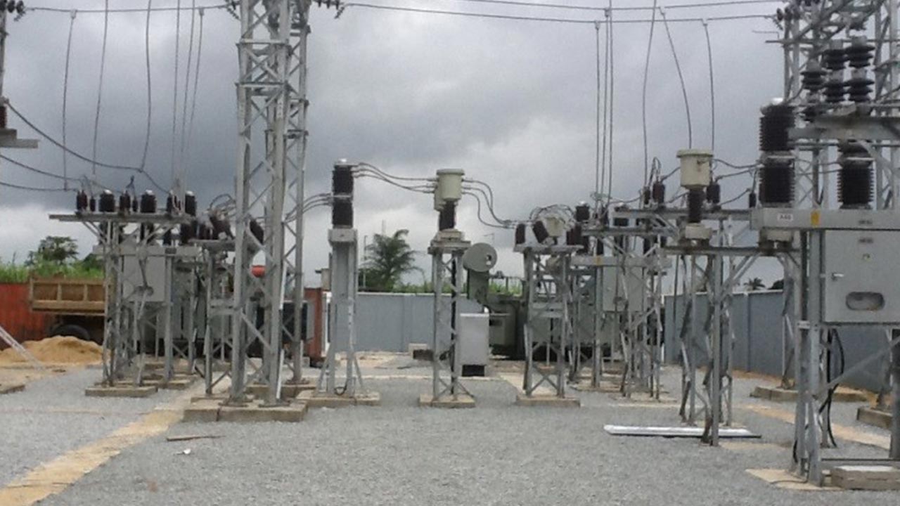 Fire on Lekki-Epe Expressway knocks out power across Lagos communities — EKEDC