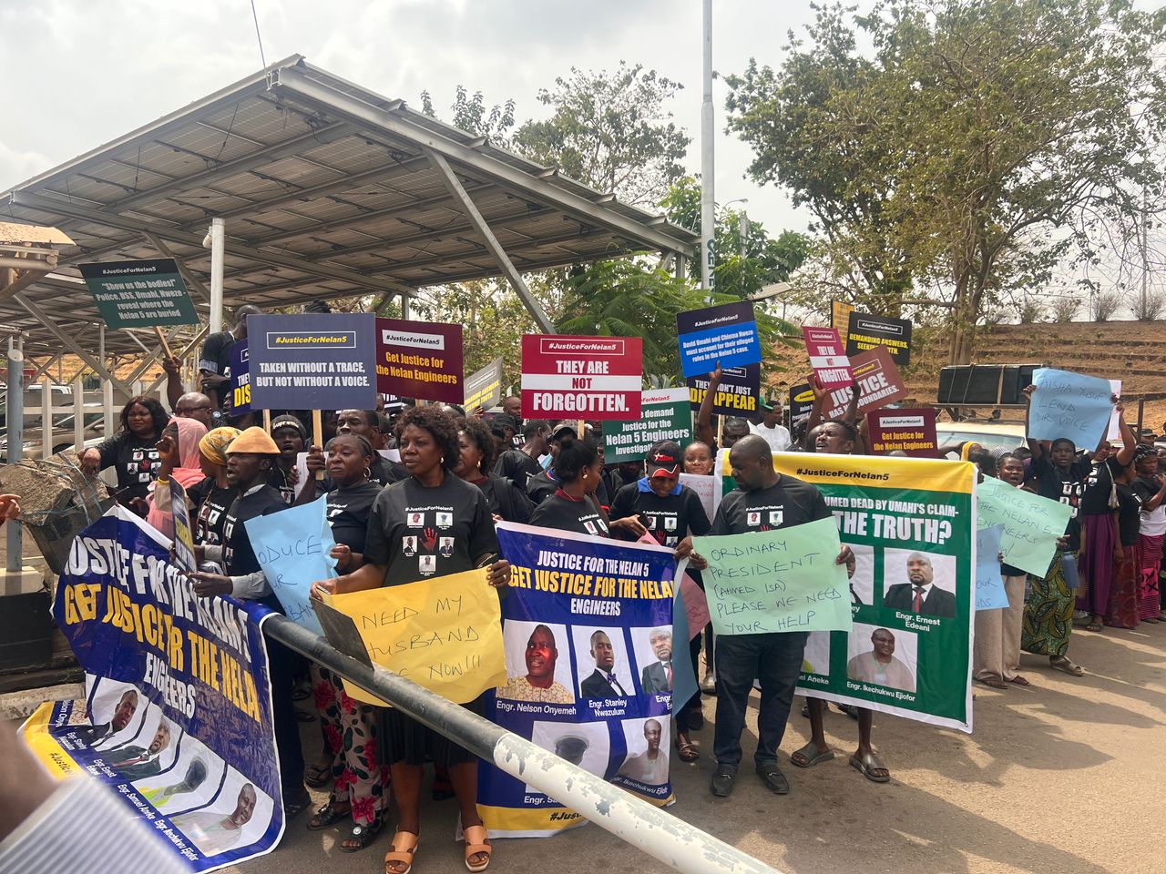 Wives of missing Ebonyi engineers protest at Works Ministry
