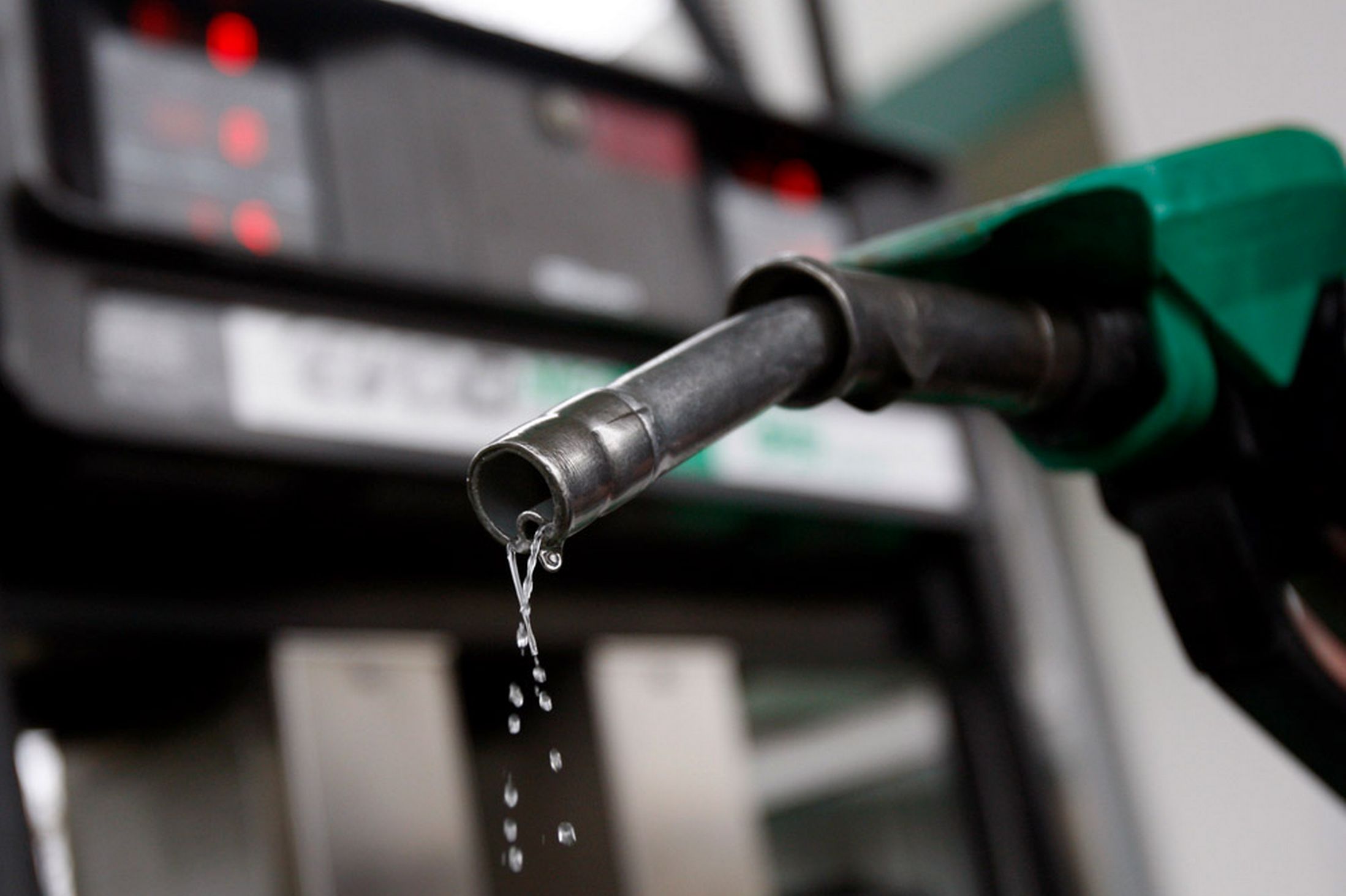Breaking: NNPCL raises petrol price to N967/litre in second hike within four days