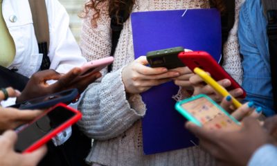 Social media pressure linked to lower happiness in young adults, report reveals