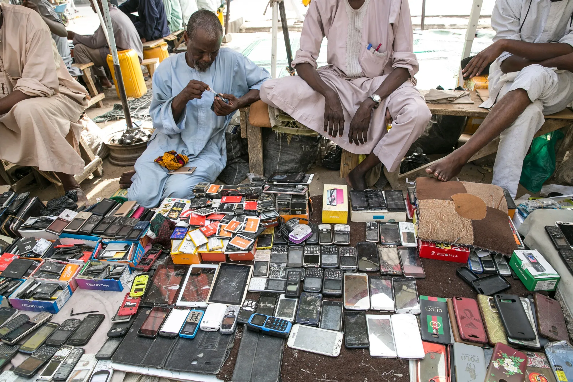 Faulty phones, hidden risks: Nigerians Unknowingly Selling personal data for cash