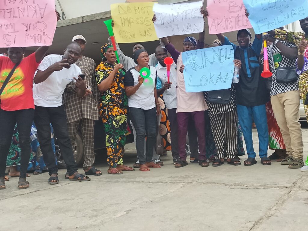 Oyo APC crisis deepens as members protest over 2027 zoning