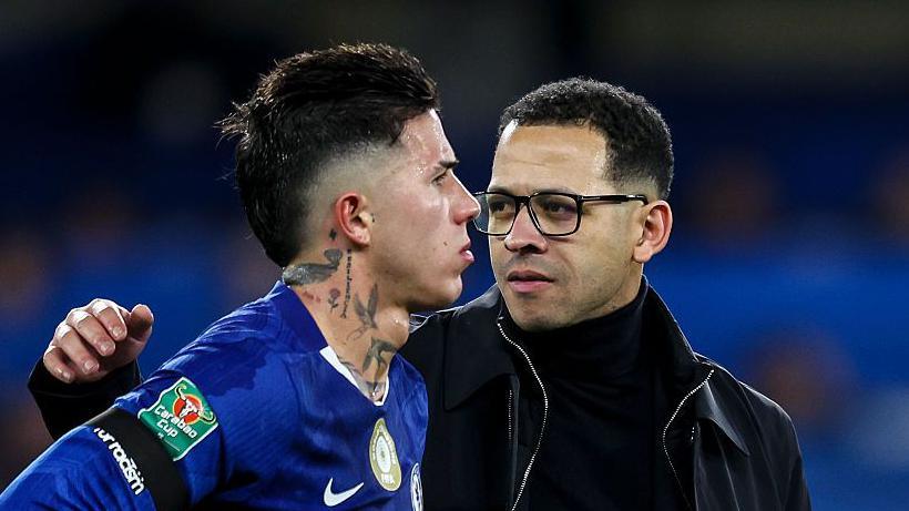 Why Fernandez isn’t Chelsea captain – Rosenior speaks