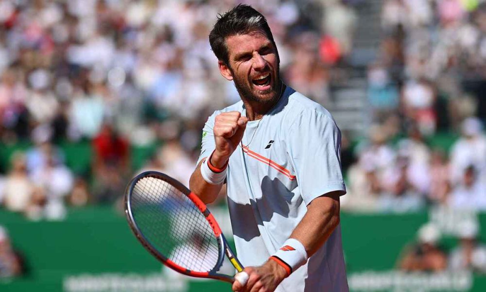 Berrettini Stuns Medvedev with Double-Bagel Rout in Monte Carlo