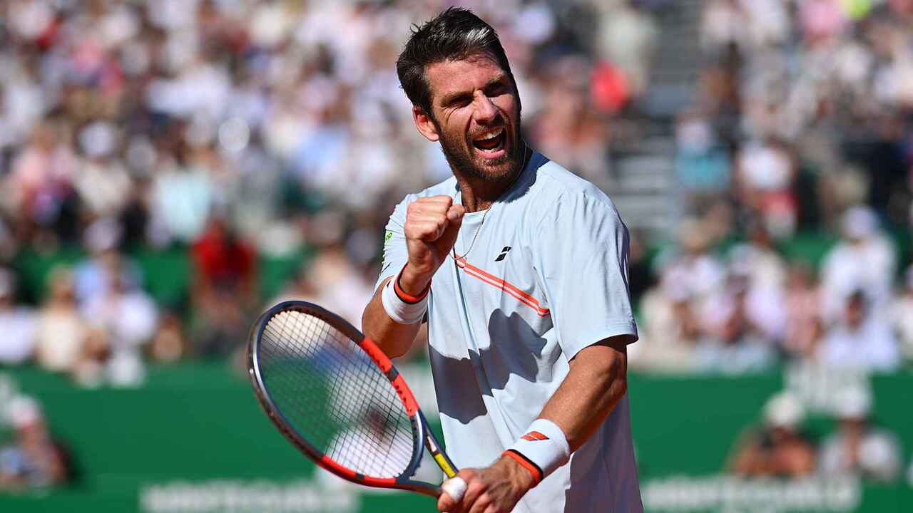 Berrettini Stuns Medvedev with Double-Bagel Rout in Monte Carlo