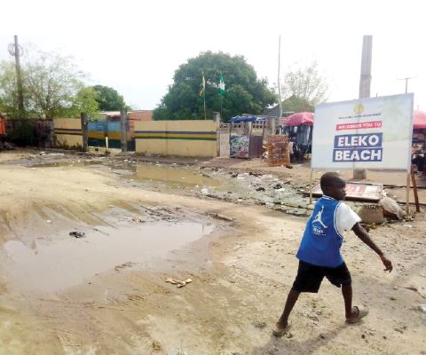 Eleko residents raise alarm over blocked drainage on Coastal Highway, warn of flood risk