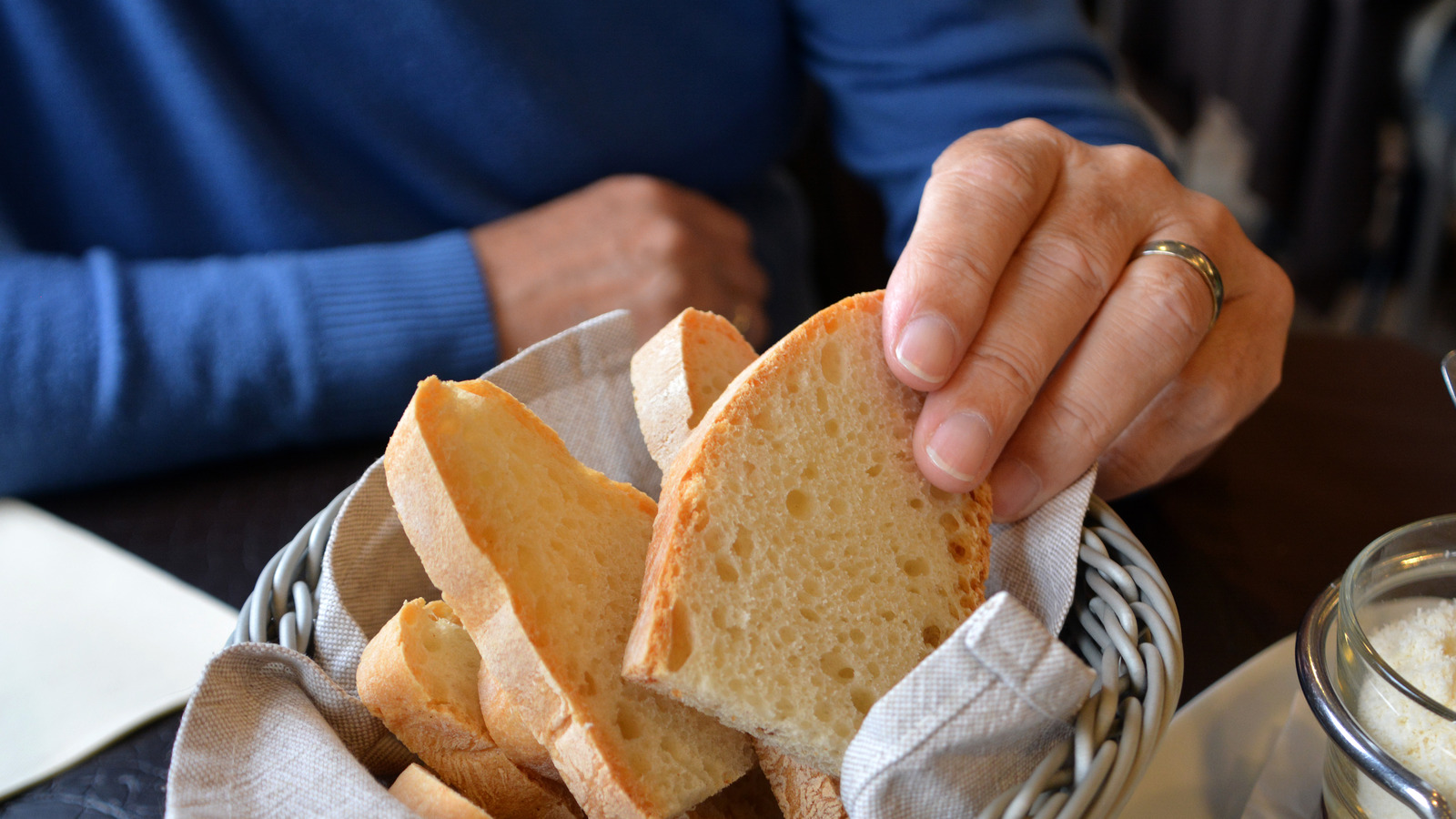 Grown-ups has no business eating bread, Kelechi Deca warns