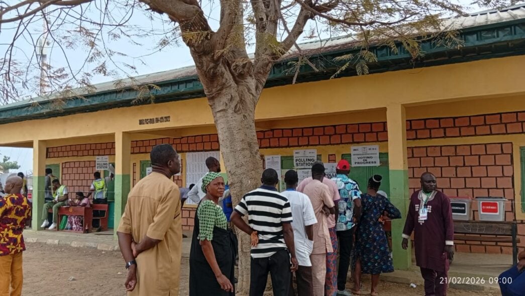 Confusion at Ebonyi APC primaries as officer skips delegate count from 85 to 201 (Video)