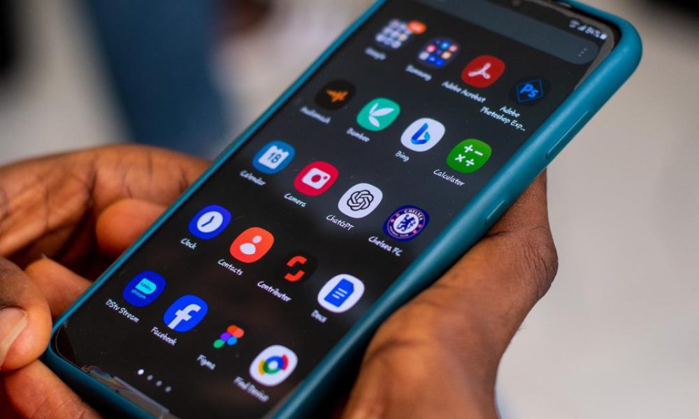 U.S. Health department raises alarm over excessive screen time among children, teens