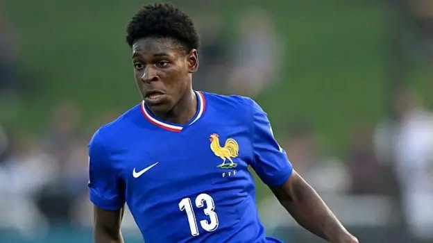 Arsenal make move for PSG teen defender Emmanuel Mbemba
