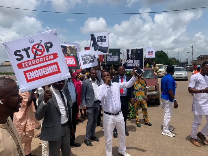 Ondo Cleric leads protest over insecurity, blames government failure