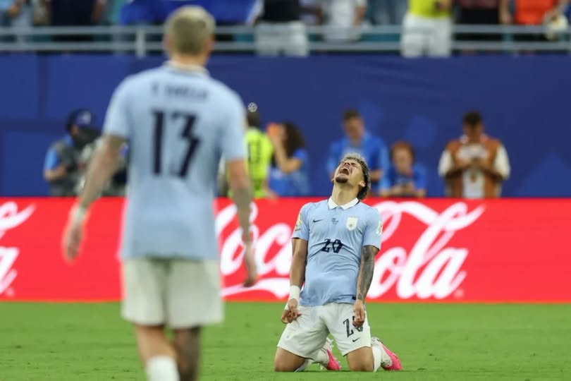 Spain finish top of Group H as Uruguay crash out after Muslera error